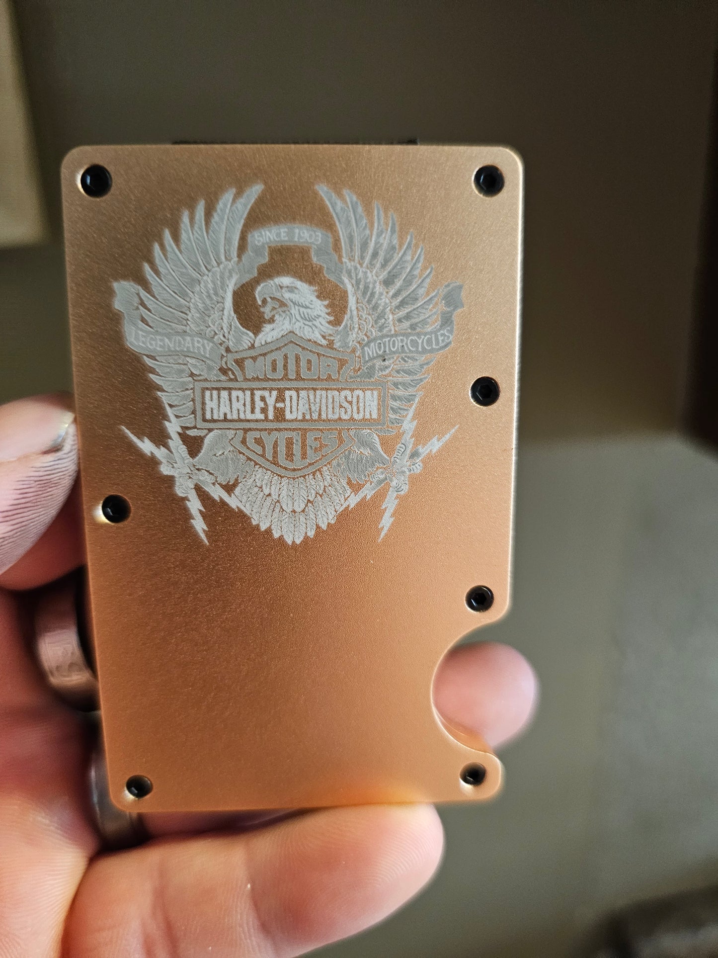 Minimalist Wallet – Sleek, Smart, and Unisex