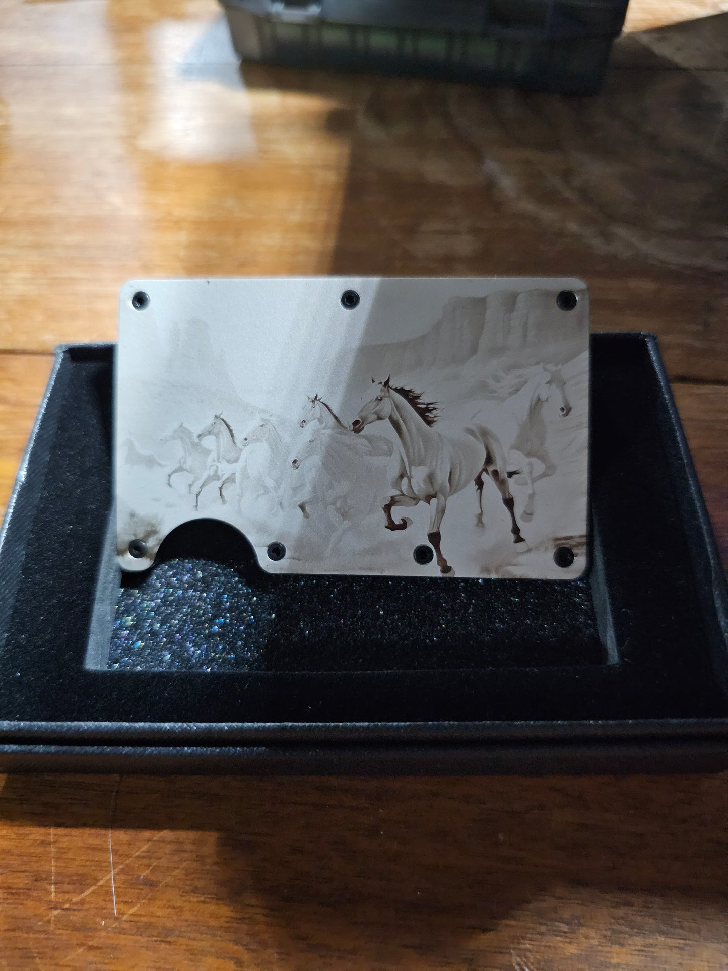 Minimalist Wallet – Sleek, Smart, and Unisex